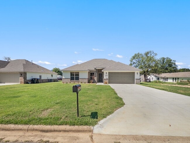 property at 2808 S 21st St
