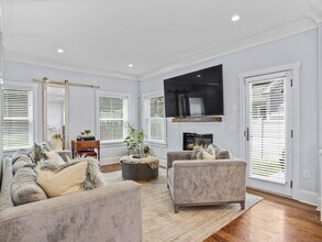 74 Forest St in New Canaan, CT - Building Photo - Building Photo