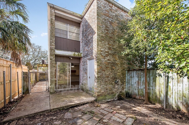 309 Lilac St in Metairie, LA - Building Photo - Building Photo