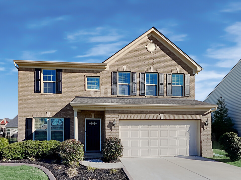 1027 New Eanes Dr in Murfreesboro, TN - Building Photo