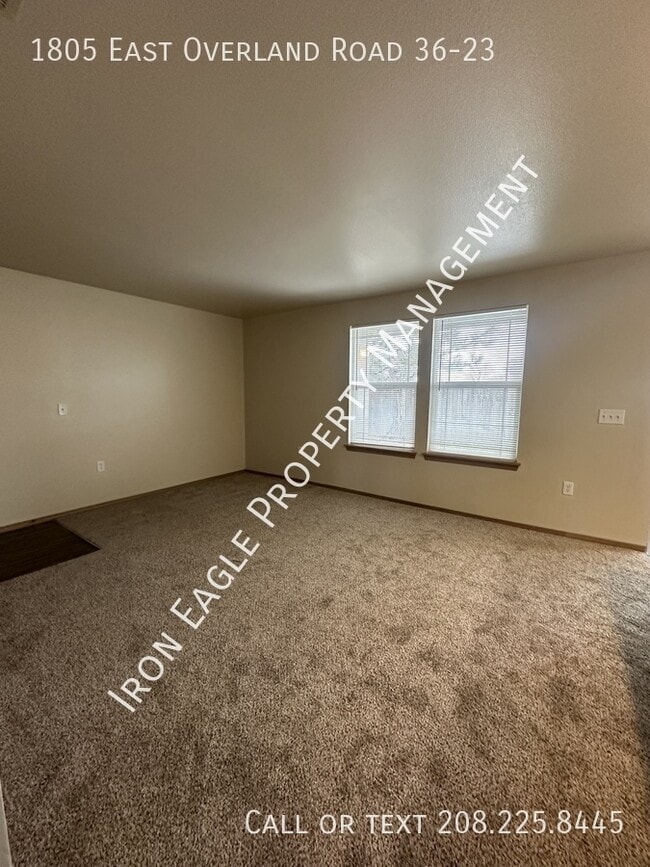 1805 E Overland Rd in Meridian, ID - Building Photo - Building Photo