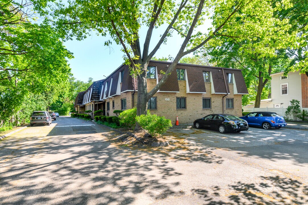 150 Main St in Norwalk, CT - Building Photo
