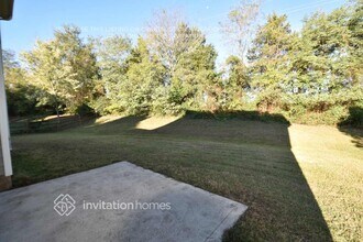 5840 Branthurst Dr in Charlotte, NC - Foto de edificio - Building Photo