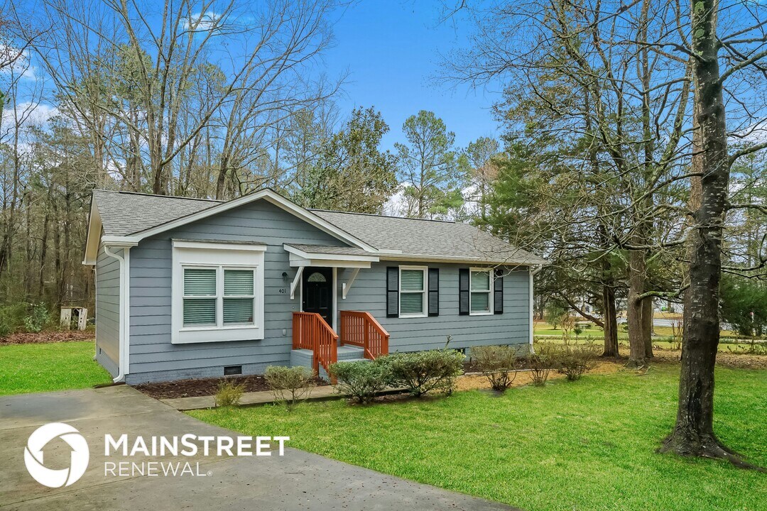 401 N Bend Dr in Knightdale, NC - Building Photo