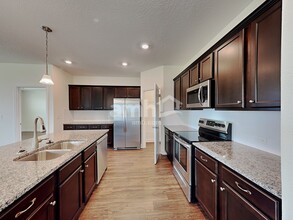 1229 Tan Tara Trail in Jacksonville, FL - Foto de edificio - Building Photo