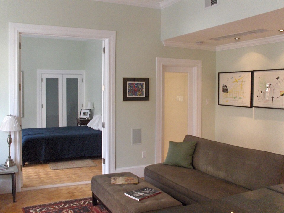 1851 Columbia Rd NW, Unit 107 in Washington, DC - Foto de edificio