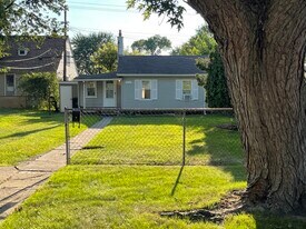 26333 Belanger St in Roseville, MI - Building Photo