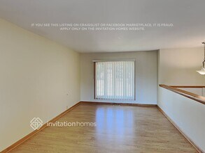 327 Hemlock Ave in Romeoville, IL - Building Photo - Building Photo