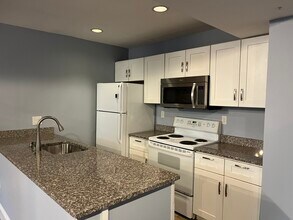 2015 Columbia Rd NW, Unit #1 in Washington, DC - Foto de edificio - Building Photo