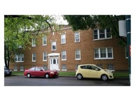 5535-5537 W Thomas St Apartments