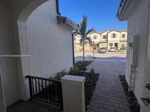 24700 SW 119th Pl in Princeton, FL - Building Photo - Building Photo