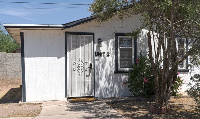 2521 North 11th St in Phoenix, AZ - Building Photo - Building Photo
