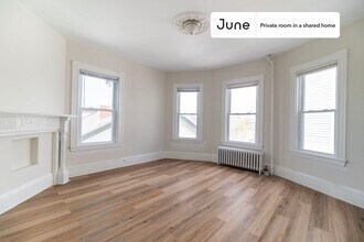 Room in Shared 3 bed/1 bath home in Boston, MA - Foto de edificio - Building Photo