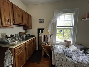 219 Washington St, Unit 3 in Winchester, MA - Building Photo - Building Photo