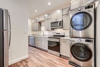 2417 Maryland Ave in Baltimore, MD - Building Photo - Building Photo