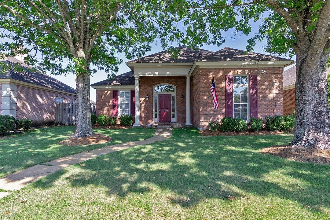 2725 Halcyon Downs Loop in Montgomery, AL - Foto de edificio
