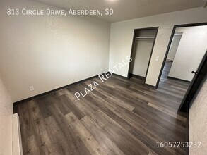 1011 N 2nd St in Aberdeen, SD - Building Photo - Building Photo