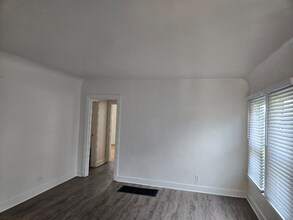 600 E Garfield Ave in Glendale, CA - Building Photo - Building Photo