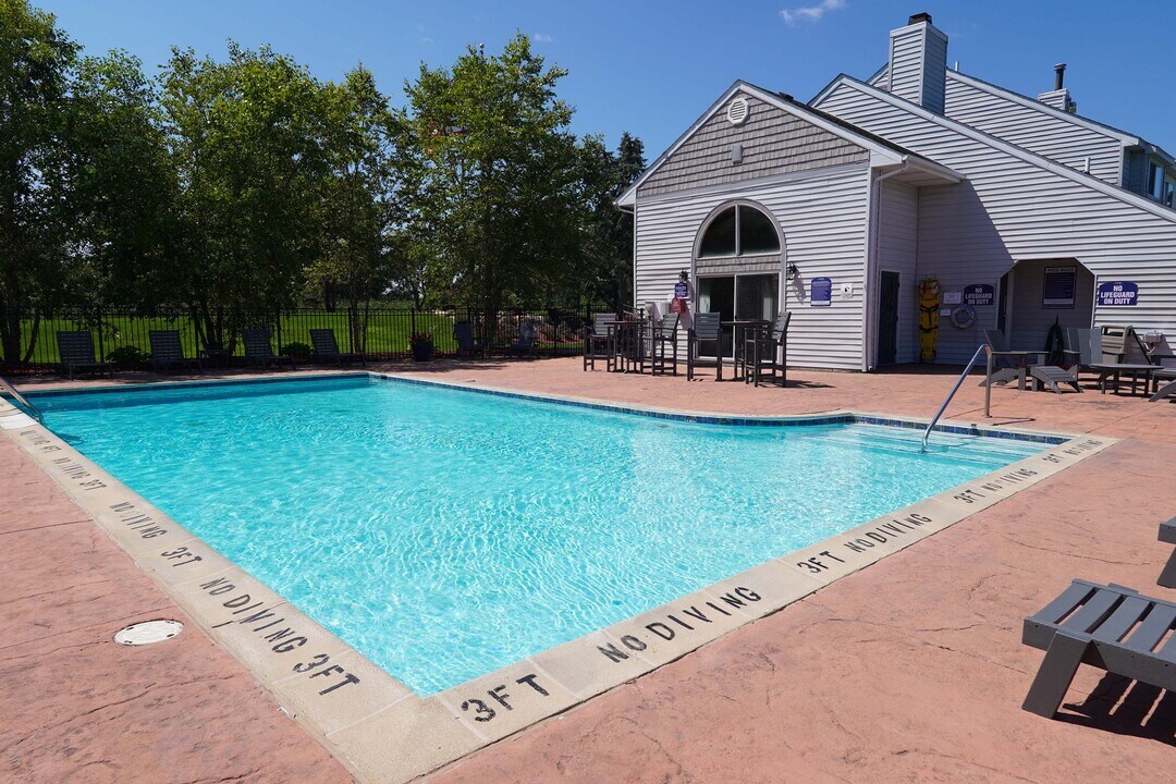Meadowbrook Village in Ann Arbor, MI - Building Photo