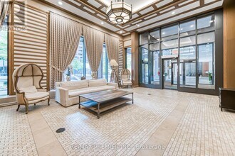 800-2800 Lawrence Ave W in Toronto, ON - Building Photo - Building Photo
