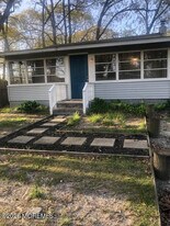 2130 Schoeberlein Ave in Toms River, NJ - Building Photo