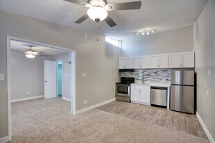 Valencia Park in Phoenix, AZ - Building Photo