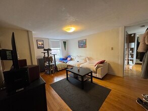 32 Shepard St in Boston, MA - Building Photo - Building Photo