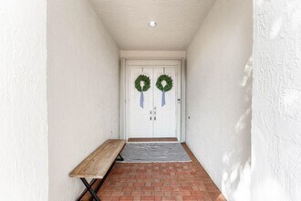 121 Palm Cir in Atlantis, FL - Building Photo - Building Photo