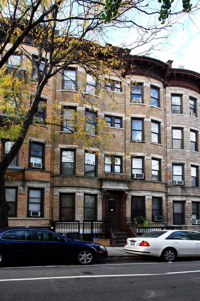 446 Bergen St in Brooklyn, NY - Building Photo - Building Photo