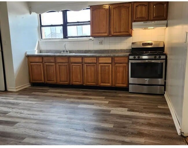 property at 1315 Grand Ave