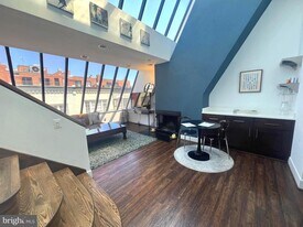 3222 Cherry Hill Ln in Washington, DC - Building Photo