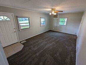 634 Hilliard Rd in Elyria, OH - Building Photo - Building Photo