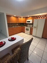 8420 SW 133rd Avenue Rd in Miami, FL - Foto de edificio - Building Photo