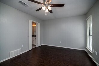 709 Parkview Dr in Burleson, TX - Building Photo - Building Photo