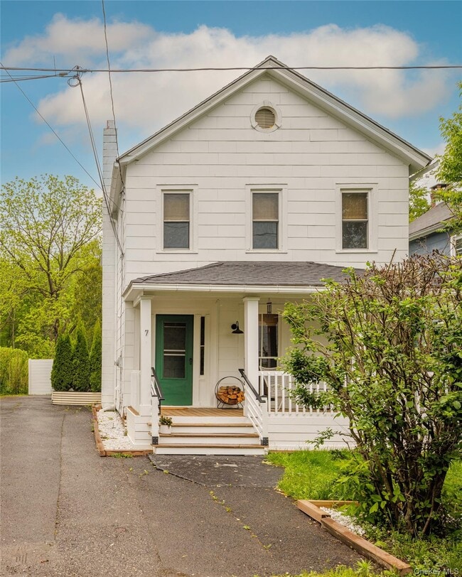 property at 7 Feroe Ave