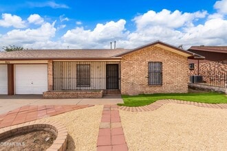 921 Wier Ln in El Paso, TX - Building Photo - Building Photo