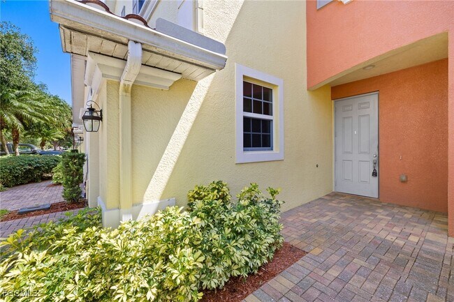 4381 Lazio Way in Ft. Myers, FL - Building Photo - Building Photo