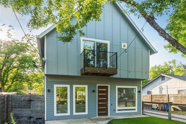 906 Linden St in Austin, TX - Foto de edificio - Building Photo