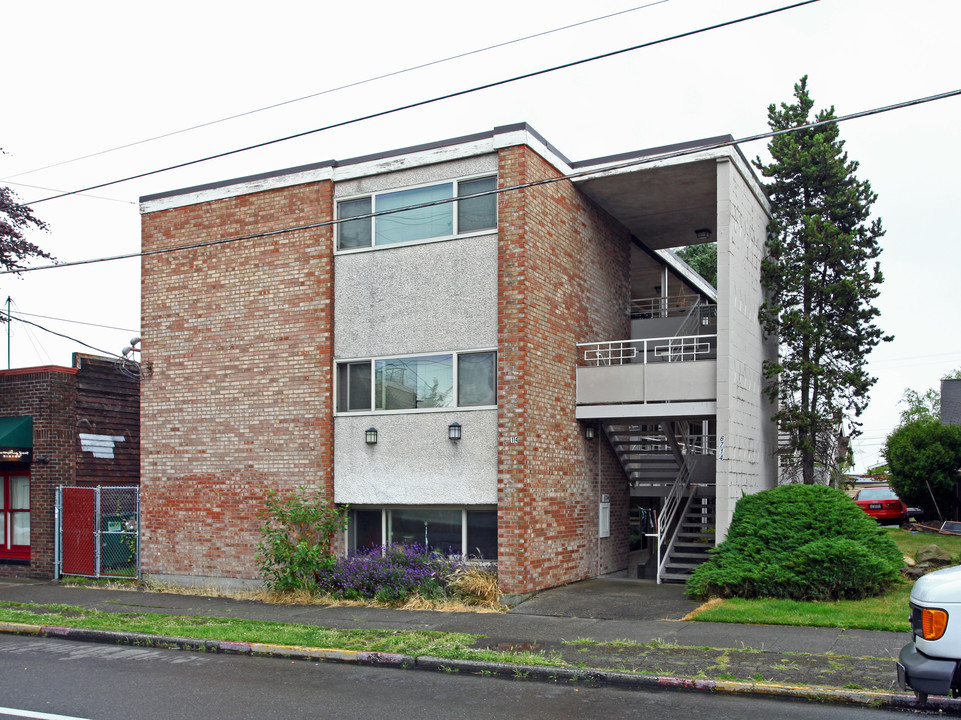 Greenwood in Seattle, WA - Building Photo