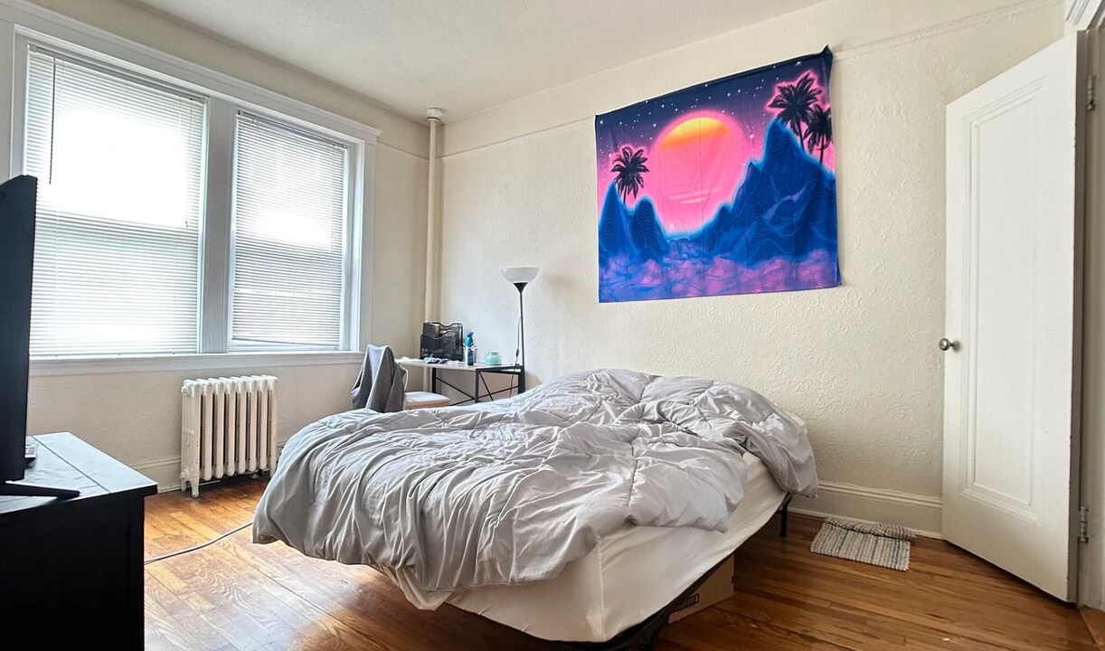 1690 Commonwealth Ave, Unit 2 in Boston, MA - Building Photo