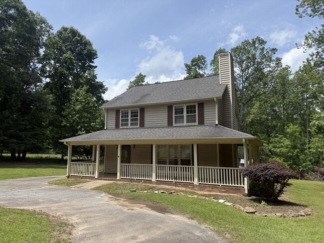 property at 110 S Pinepoint Dr