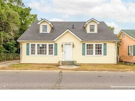 7596 W Park Ave in Houma, LA - Building Photo