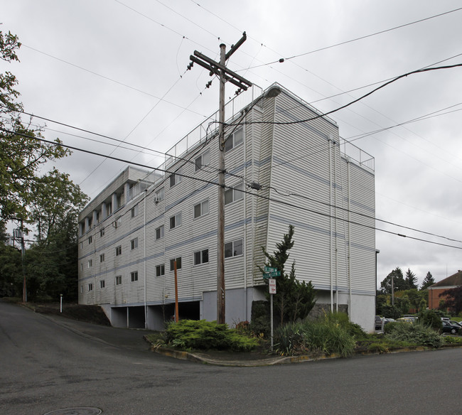 Park Hamlin - 2323 SE Harrison in Milwaukie, OR - Building Photo - Building Photo