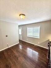 2821 Sugar Tree Ln in Maryland Heights, MO - Building Photo - Building Photo