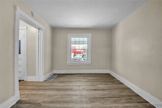 395 Hampshire St in Buffalo, NY - Foto de edificio - Building Photo