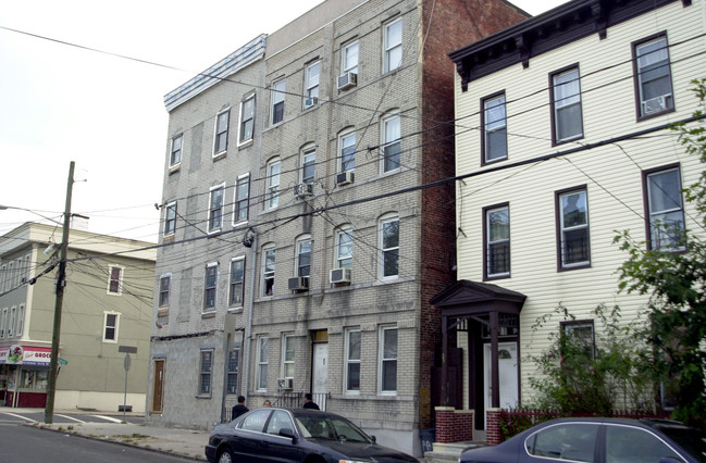 23 Saint Pauls Ave in Jersey City, NJ - Building Photo - Building Photo