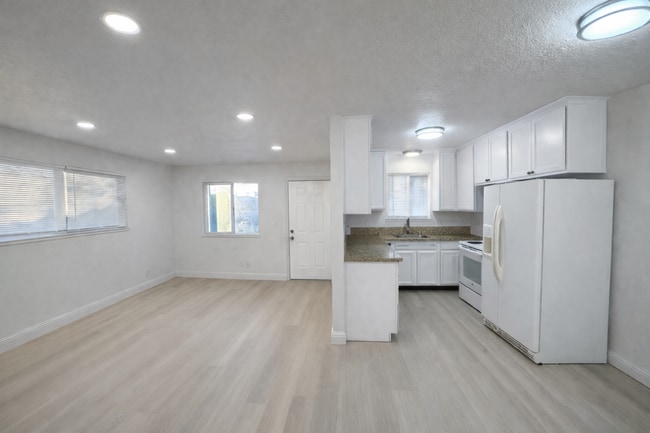 5964 Gilman Way in North Highlands, CA - Building Photo - Building Photo