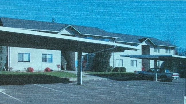 5588 River Rd N, Unit Apartments in Keizer, OR - Foto de edificio - Building Photo