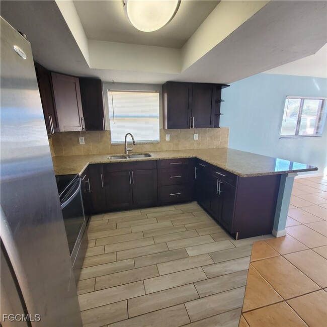 421 Hancock Bridge Pkwy in Cape Coral, FL - Building Photo - Building Photo