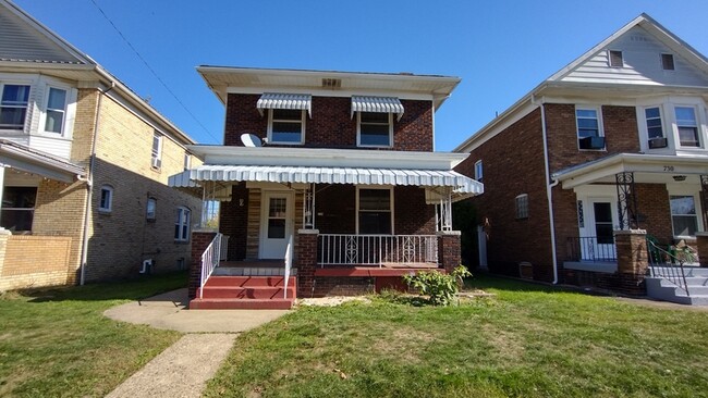 726 Oakmont Ave in Steubenville, OH - Building Photo - Building Photo